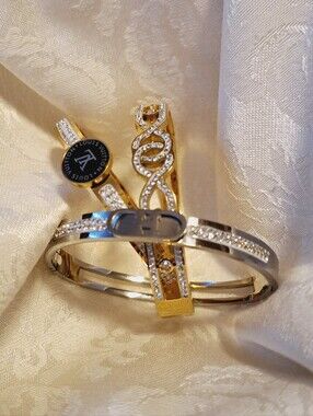SILVER GOLD LOGO BLING BANGLE SET - 3 - NWOT